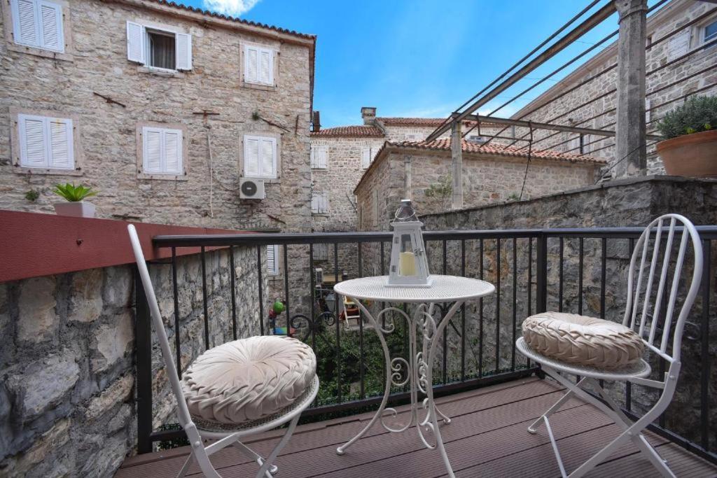 Apartamento Old Town 3 With Balcony Budva